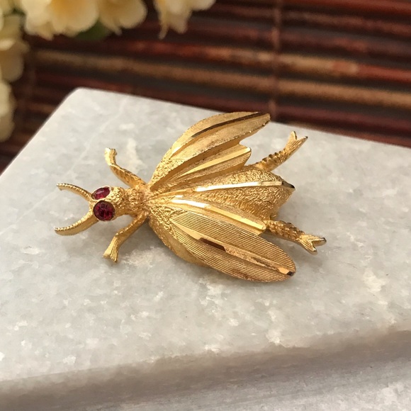 BSK Insect Brooch Pin Vintage Gold Tone - Picture 2 of 5